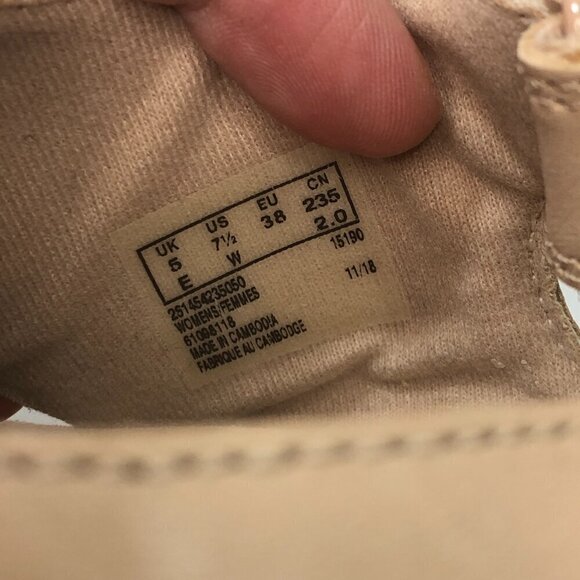 CLARKS Sandals Women's Size 7.5 Beige Cream Lafley Joy Leather Open Toe Wedge - Picture 7 of 12